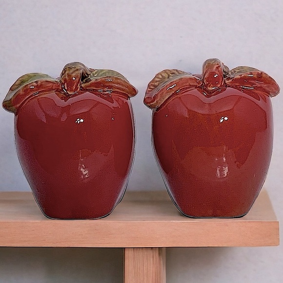 Salt Pepper Shakers Ceramic Apples Rustic Autumn Harvest Artisan Hand Painted - Picture 6 of 15